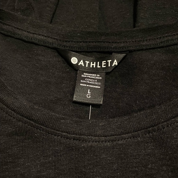 Athleta - Getaway Tee - NWT - Picture 4 of 5